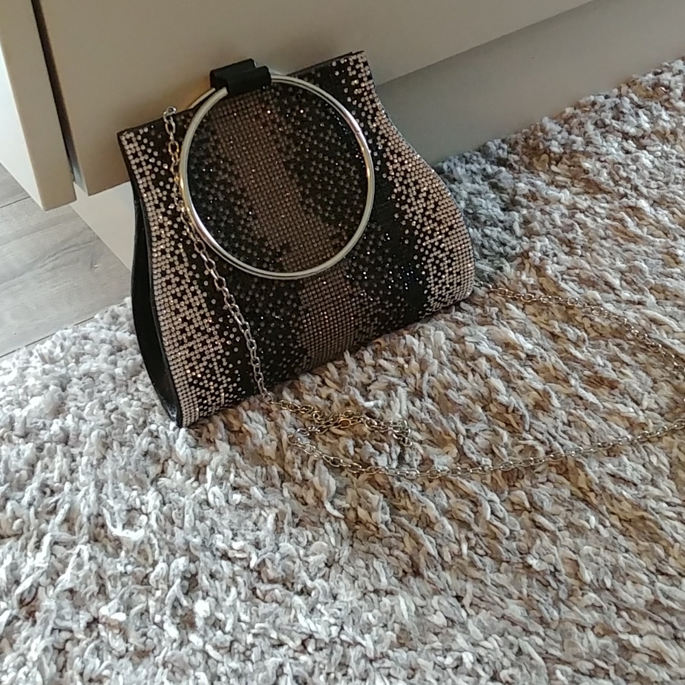 Purse - Picture 3 of 3